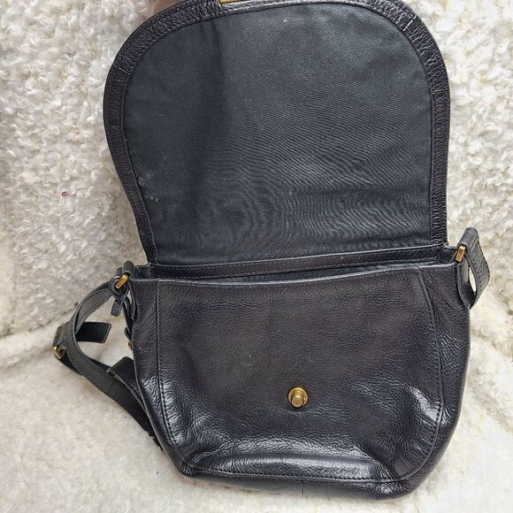 Fossil Emi saddlebag Black Leather Flap Crossbody - Picture 6 of 6